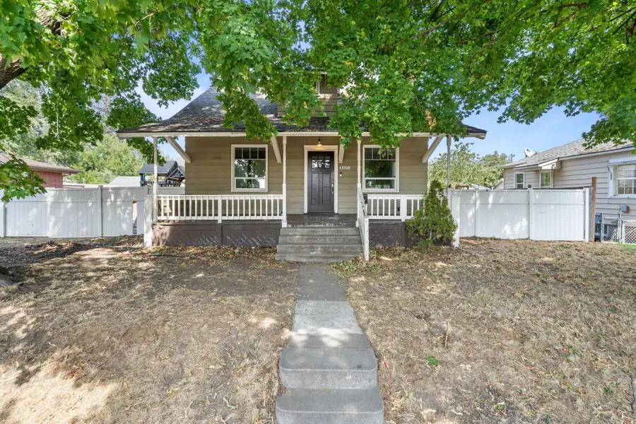 417 E Liberty Ave, Spokane, WA 99207 - #2