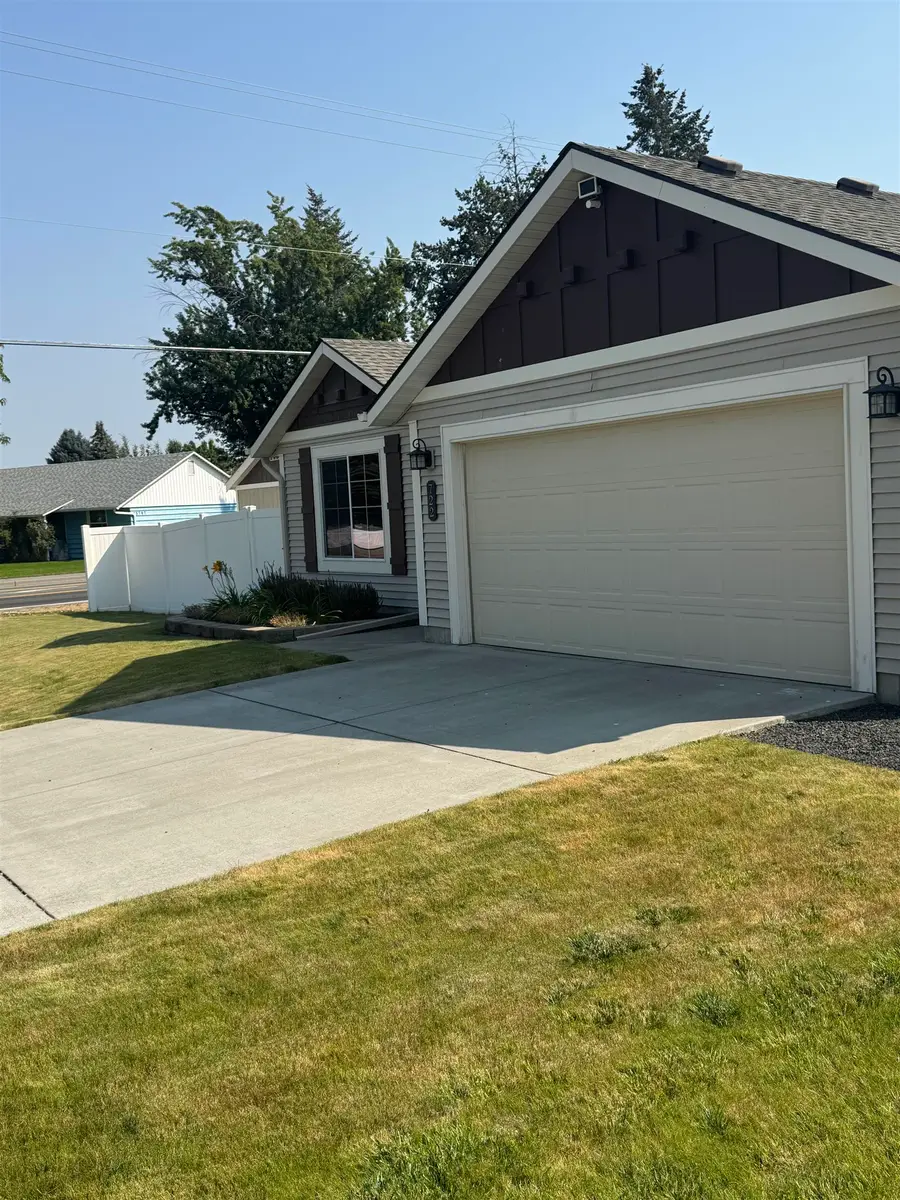 722 N Mamer Ln, Spokane Valley, WA 99216 - #3