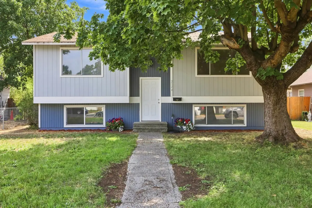 2124 E Sinto Ave, Spokane, WA 99202 - #1