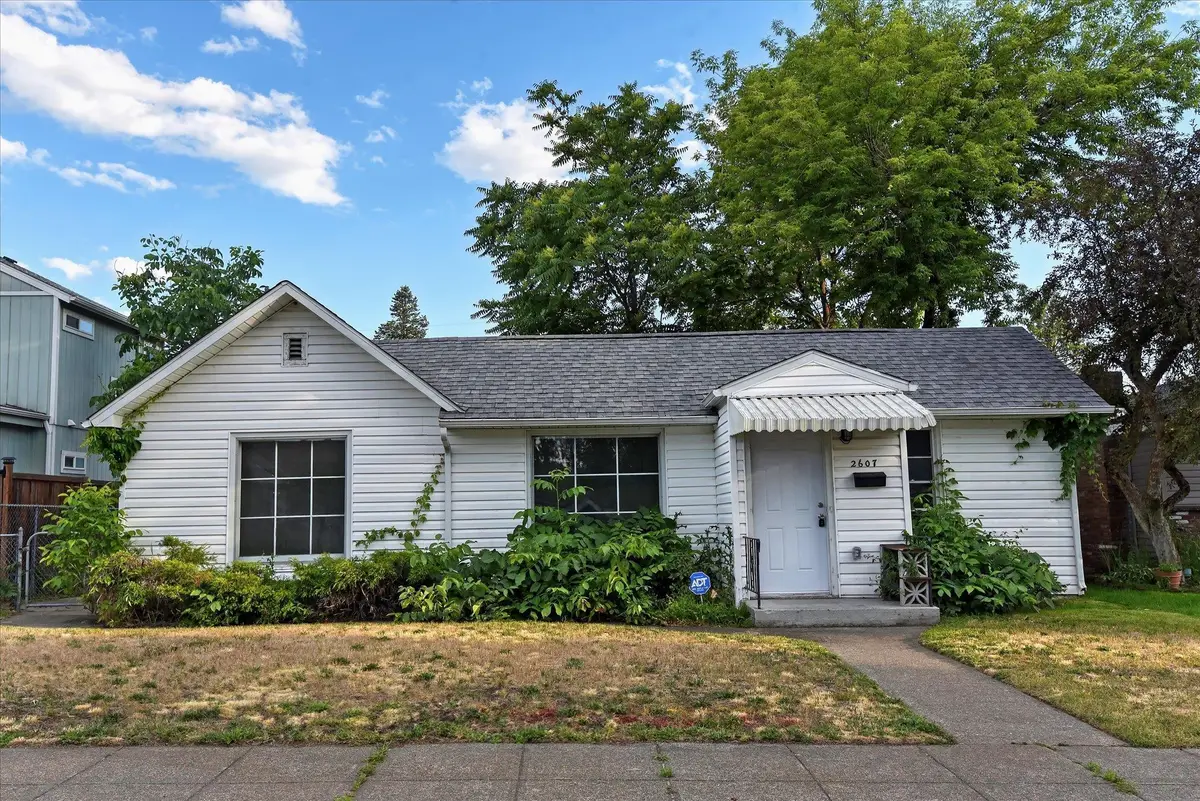 2607 W Kiernan Ave, Spokane, WA 99205 - #1