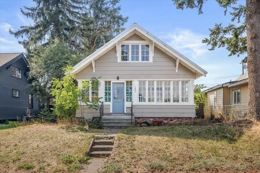 1807 W Chelan Ave, Spokane, WA 99205 - #3