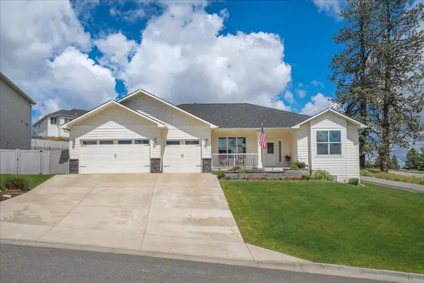 9302 W Floyd Dr, Cheney, WA 99004