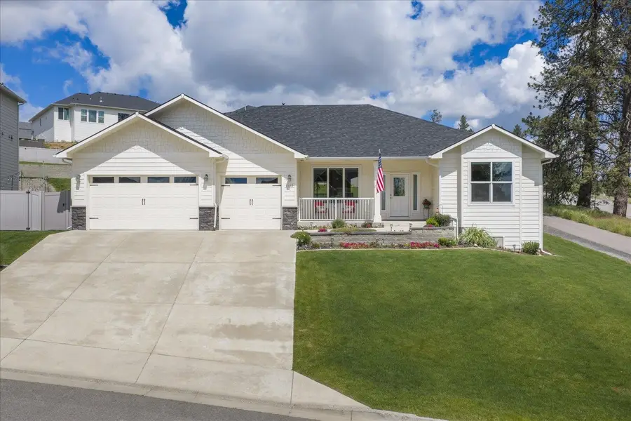 9302 W Floyd Dr, Cheney, WA 99004 - #2