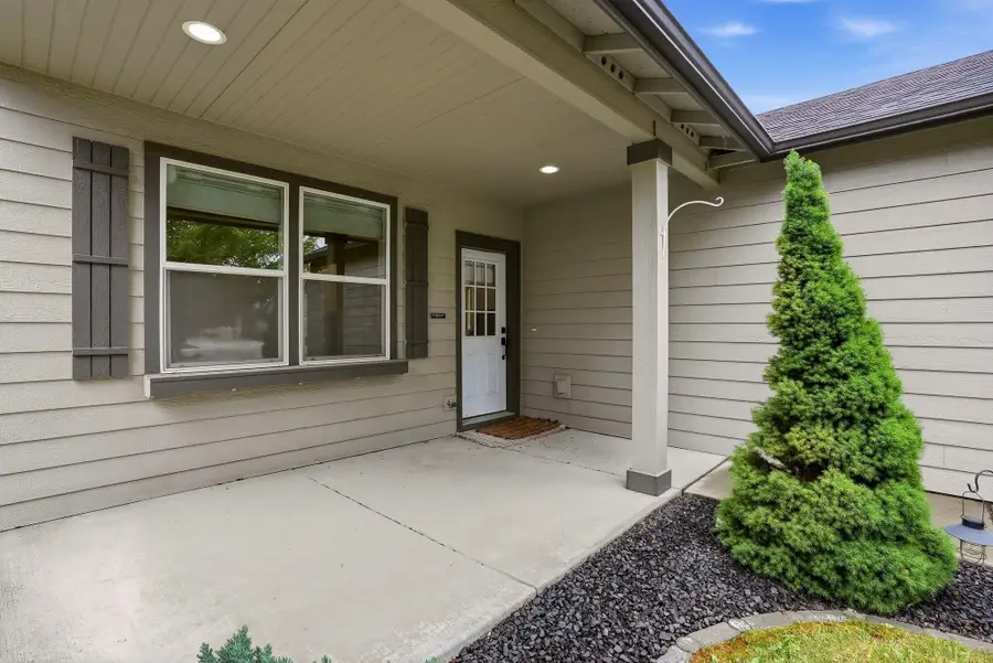 1726 N Caufield Ct, Liberty Lake, WA 99019 - #2