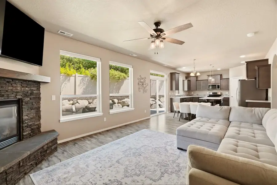 1421 S Clara Rd, Greenacres, WA 99016 - #2
