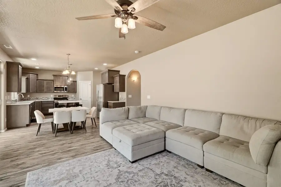 1421 S Clara Rd, Greenacres, WA 99016 - #3