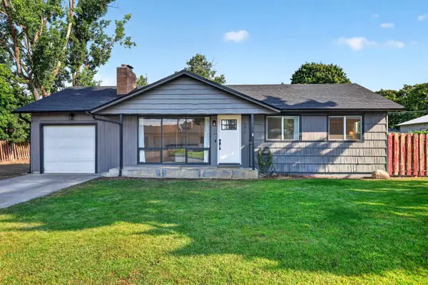 15815 E Heroy Ave, Spokane, WA 99216