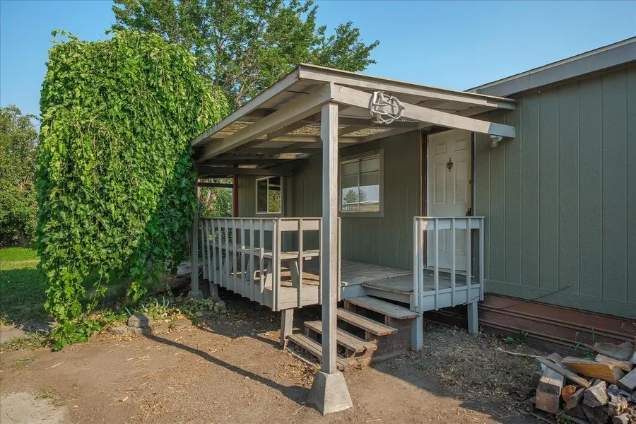 504 N Hodges Rd Rd, Greenacres, WA 99016 - #2