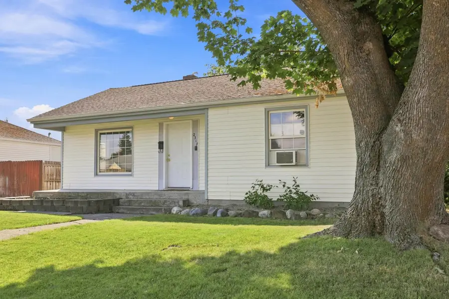 2317 W Sanson Ave, Spokane, WA 99205 - #3