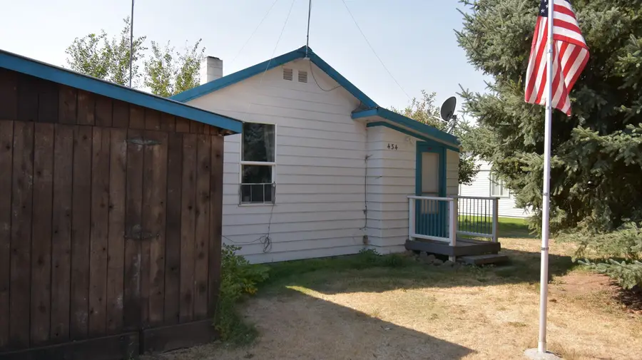 434 NE North Ave, Wilbur, WA 99158 - #2