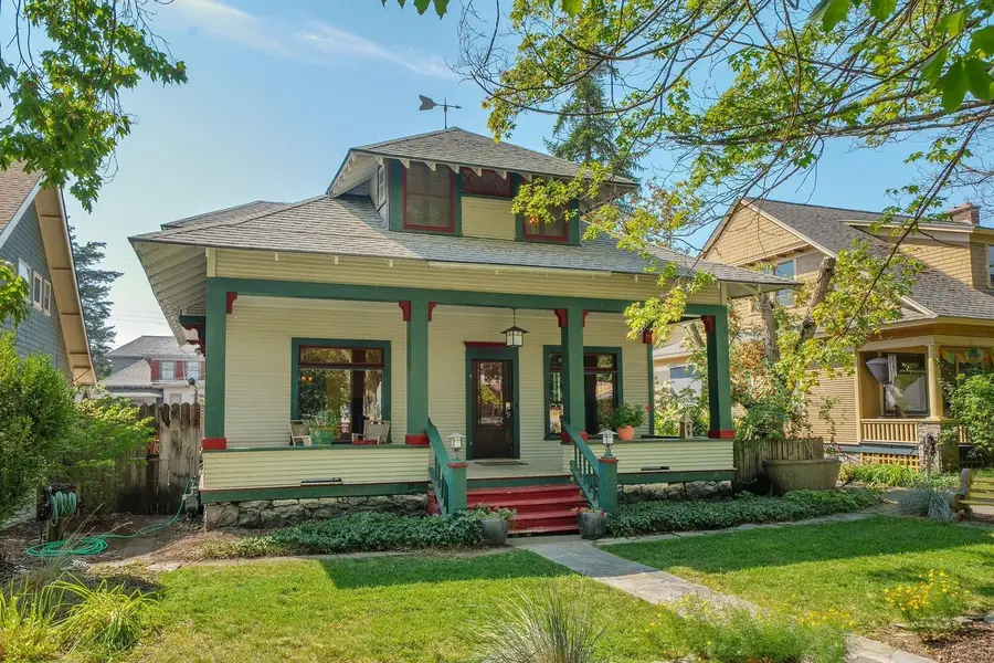 2907 W Sharp Ave, Spokane, WA 99201 - #2