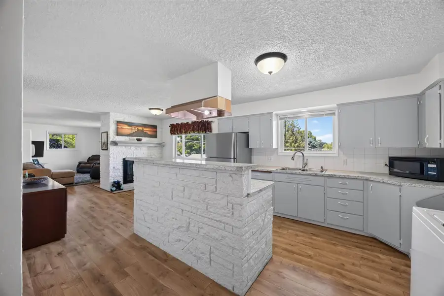 11515 E 10th Ave, Spokane Valley, WA 99206 - #3