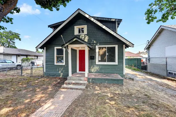 829 Crown Ave, Spokane, WA 99207