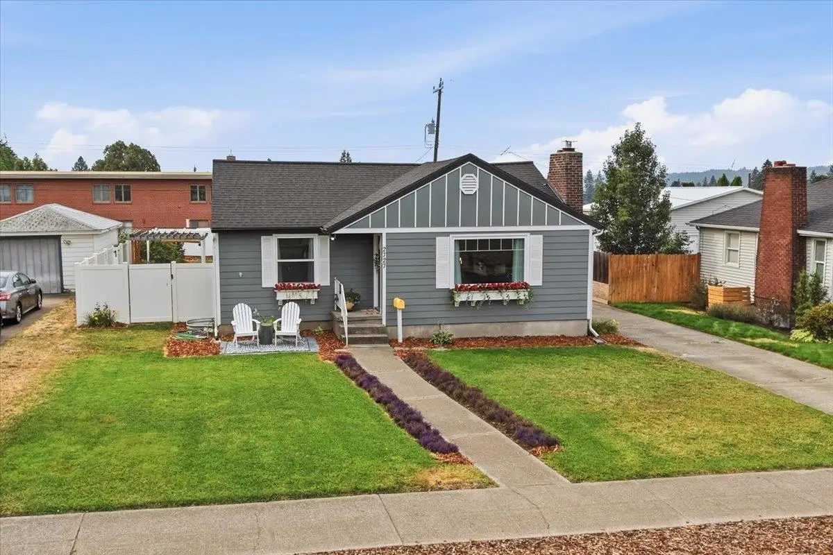 2727 W Hoffman Ave, Spokane, WA 99205 - #1