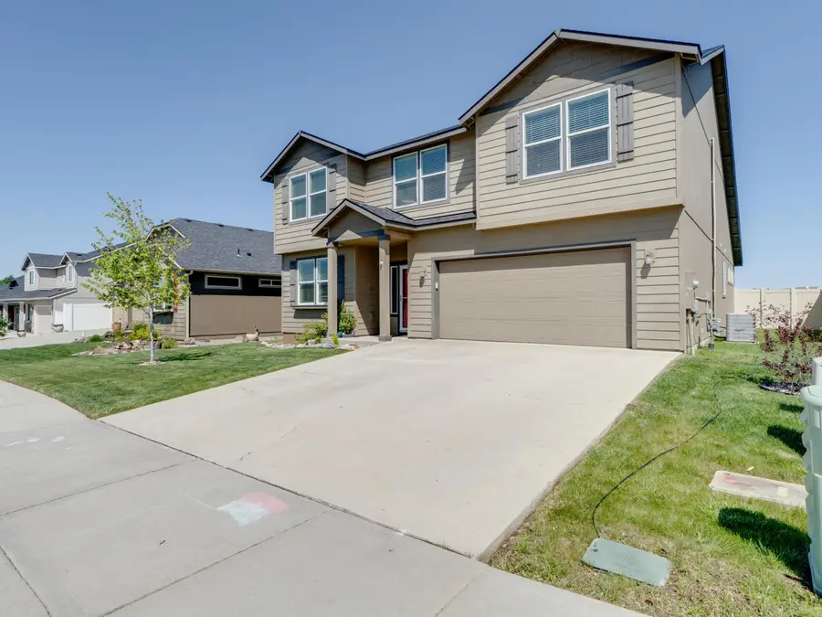 671 Condor Dr, Cheney, WA 99004 - #3