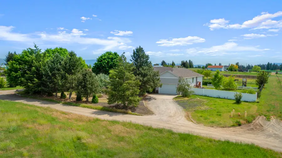 10206 E Tate Rd, Spokane, WA 99217 - #2