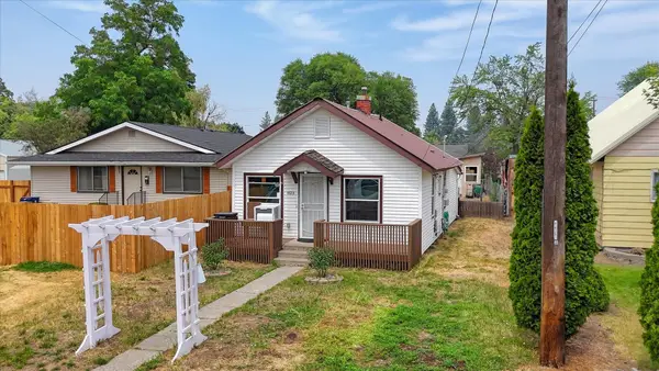 823 E North Ave, Spokane, WA 99207