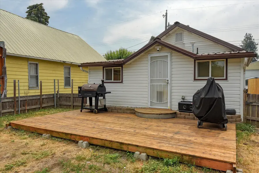 823 E North Ave, Spokane, WA 99207 - #3
