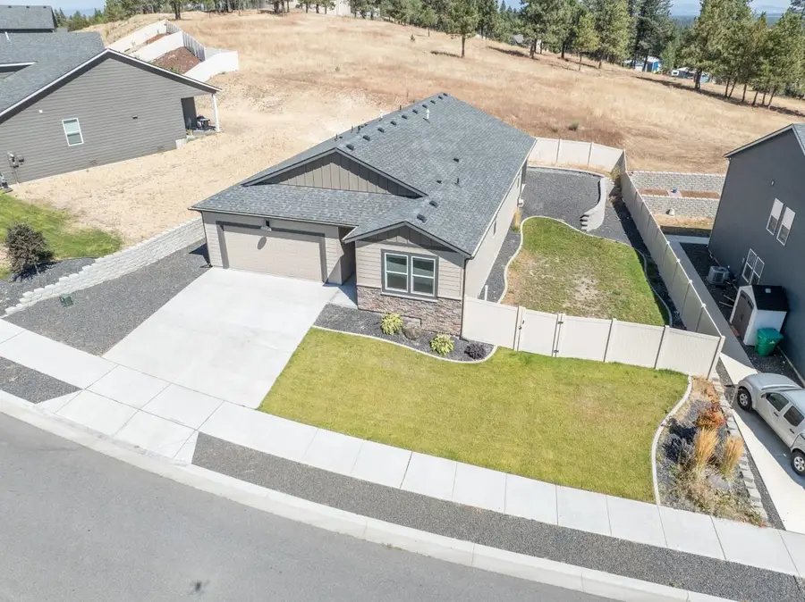 8207 S Avery Rd, Cheney, WA 99004 - #2