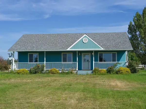 303 E Westmoreland Ave, Deer Park, WA 99006-9394
