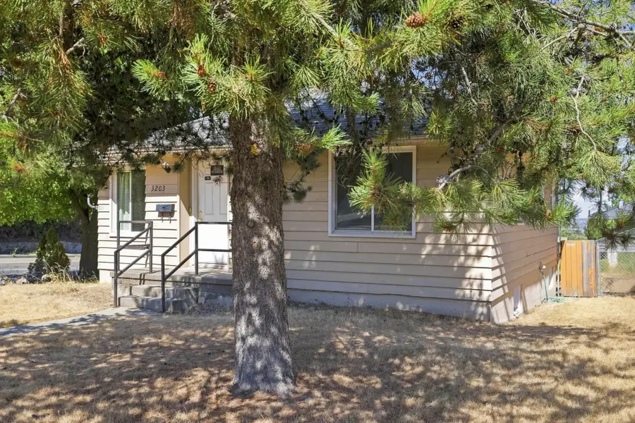 3203 E 19th Ave, Spokane, WA 99223 - #3