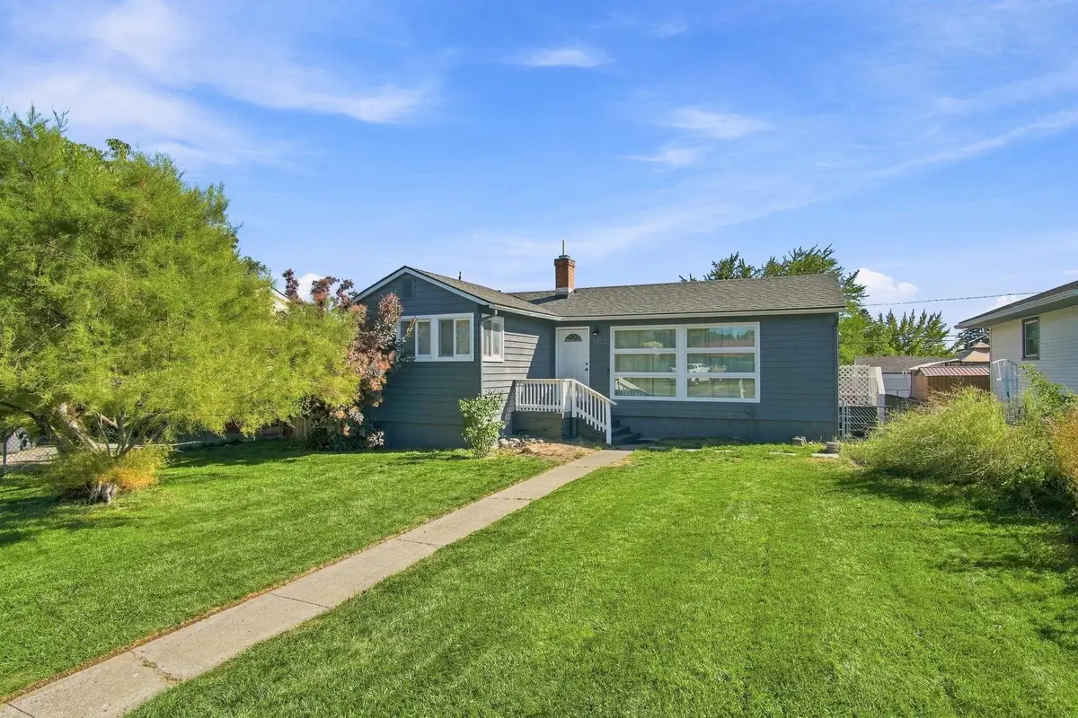 3808 E Cleveland Ave, Spokane, WA 99217 - #1