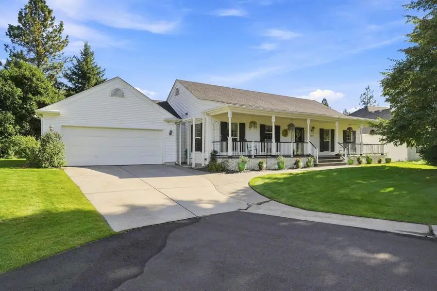 1706 W Wedgewood Ln, Spokane, WA 99208 - #2