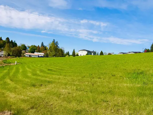 438 S College St, Tekoa, WA 99033