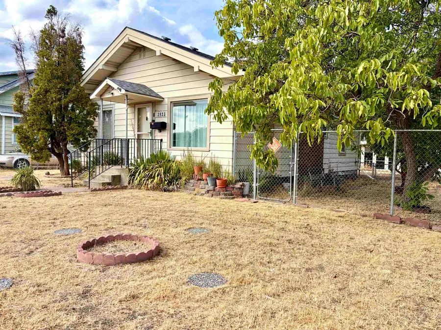 3923 Pacific Ave, Spokane, WA 99202 - #2