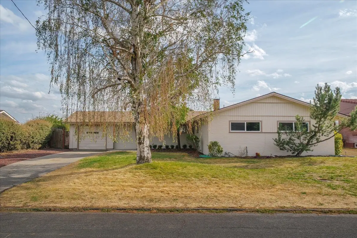 4805 W Northwest Blvd, Spokane, WA 99205 - #1