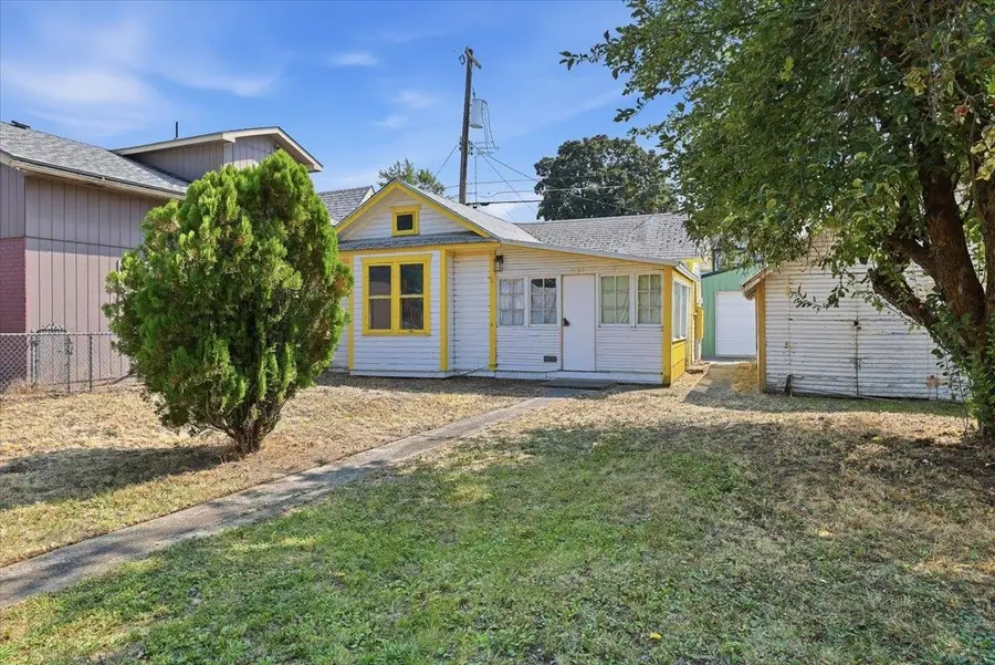 1127 W Gordon Ave, Spokane, WA 99205 - #3