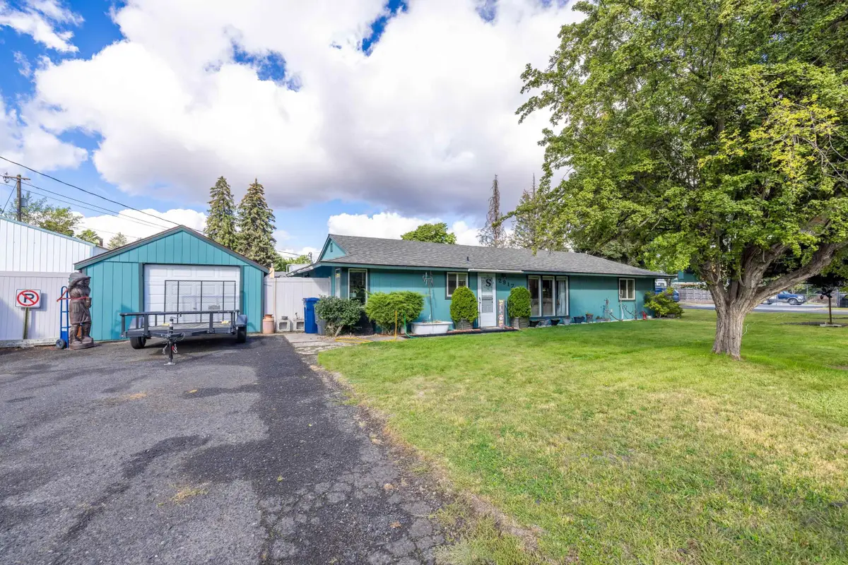 2917 N Vista Rd, Spokane, WA 99212 - #1