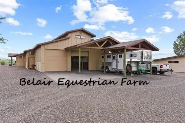 8310 E Belair Rd, Valleyford, WA 99036