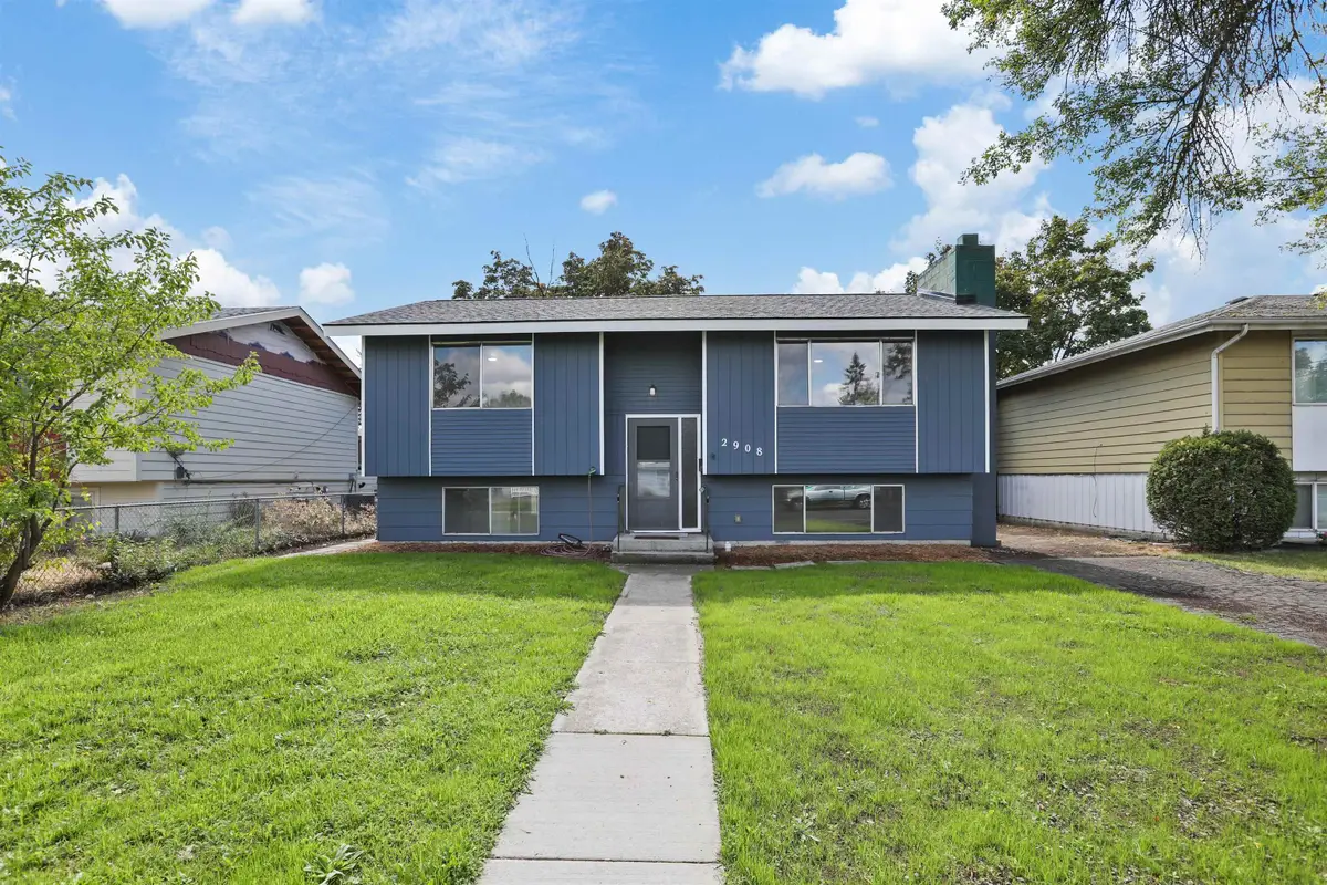 2908 E Cleveland Ave, Spokane, WA 99207 - #1