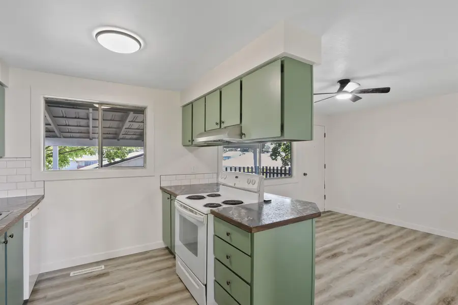 2908 E Cleveland Ave, Spokane, WA 99207 - #3