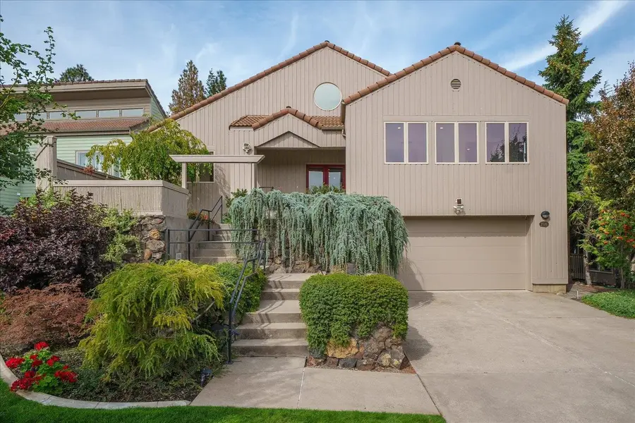 2039 S Parkwood Cir, Spokane, WA 99223 - #2
