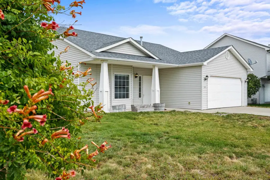 315 E Beverly Ave, Medical Lake, WA 99022 - #2