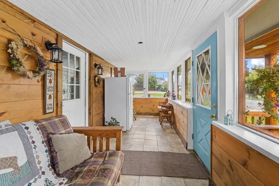 106 S Main Ave, Metaline, WA 99152 - #3
