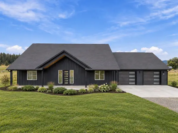 3942L Garden Spot Rd, Loon Lake, WA 99148