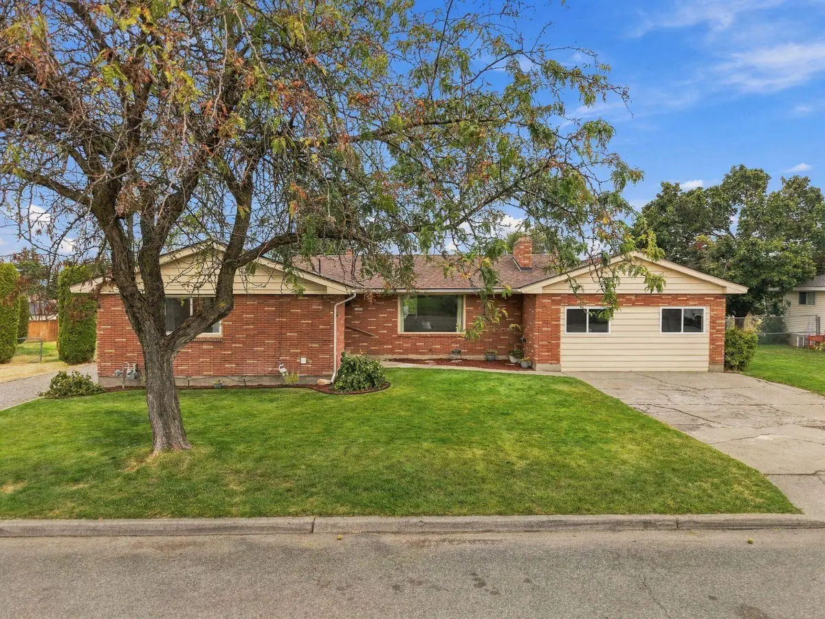 11403 E 11th Ave, Spokane Valley, WA 99206 - #1