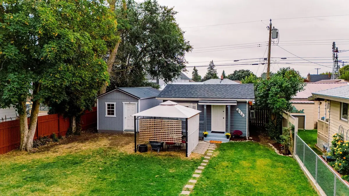 614 E Gordon Ave, Spokane, WA 99207 - #1
