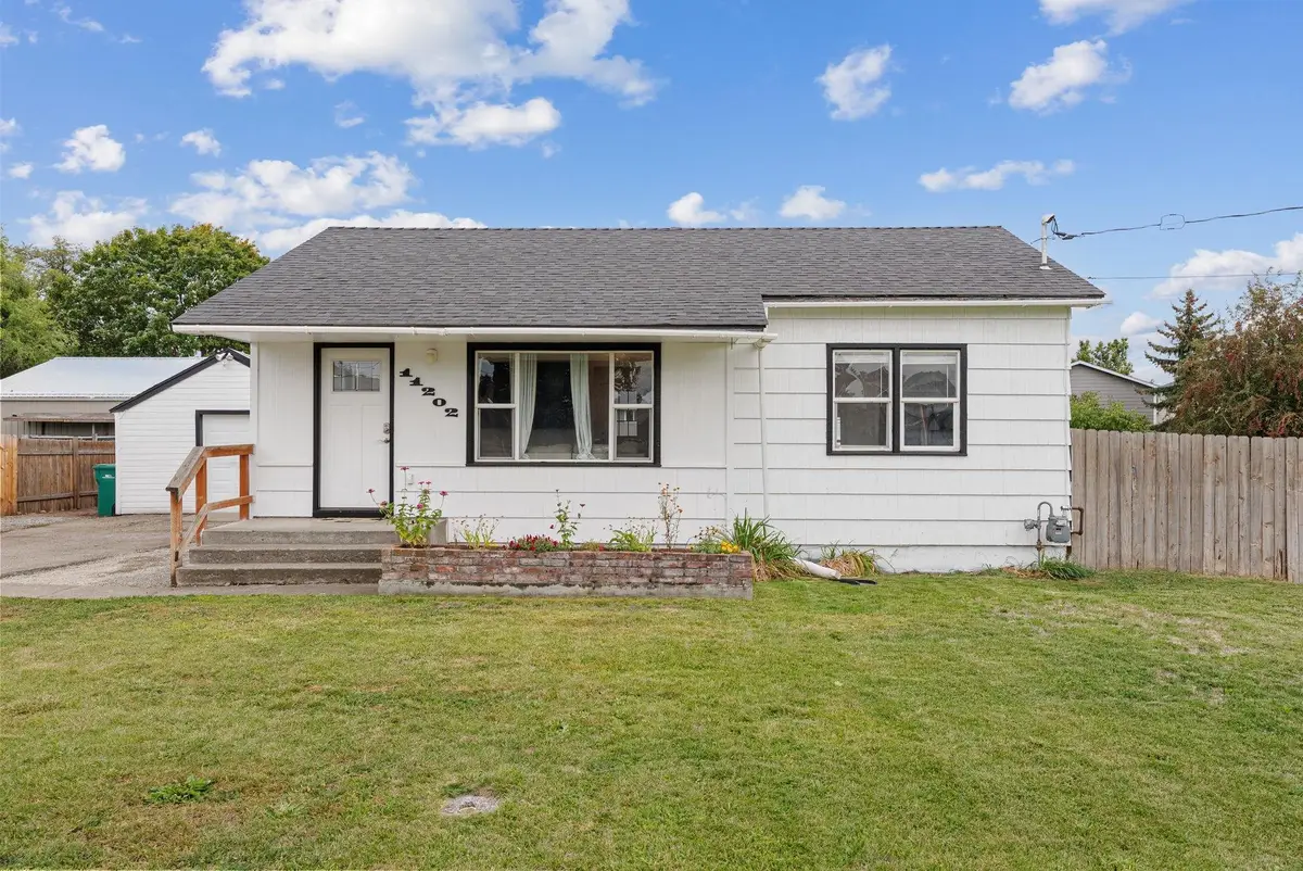11202 E Broadway Ave, Spokane Valley, WA 99206 - #1