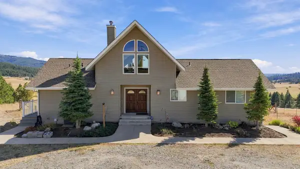 27511 N Scotts Hill Ln, Chattaroy, WA 99003