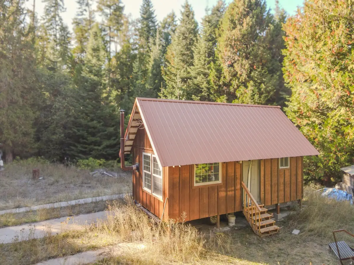 34221 N Dunn Rd, Chattaroy, WA 99003 - #1