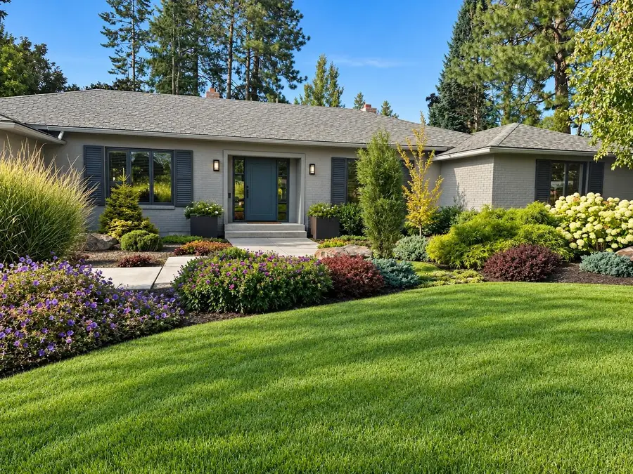 1010 W Comstock Ct, Spokane, WA 99203 - #3