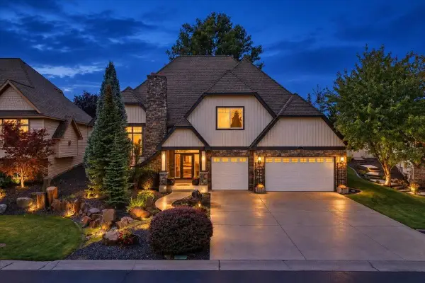804 S Shelley Lake Ln, Veradale, WA 99037