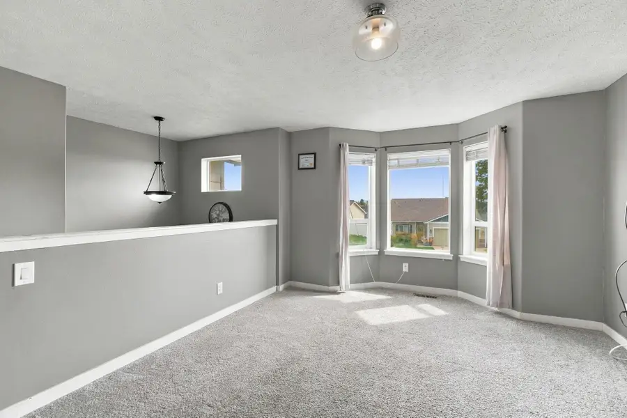 9014 W Campus Dr, Spokane, WA 99224 - #3