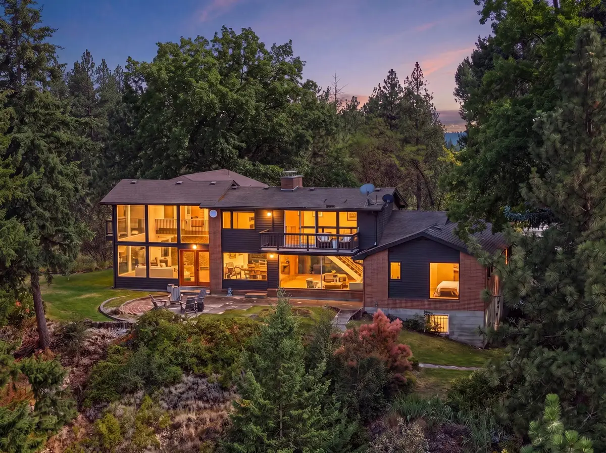 4203 E 18th Ave, Spokane, WA 99223 - #1