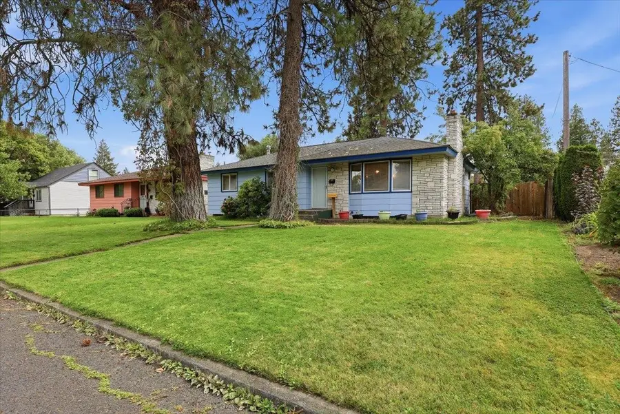 1221 W Columbia Ave, Spokane, WA 99205 - #3
