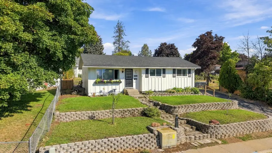1234 Pineview St, Cheney, WA 99004 - #2